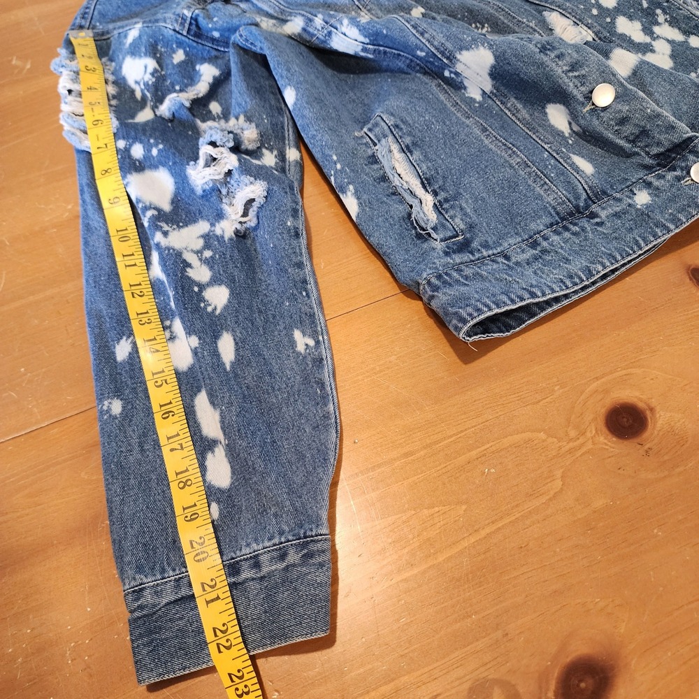 Akira Chicago Denim Jacket Womens Small Blue Bleached Distressed Grunge casual - Picture 12 of 15